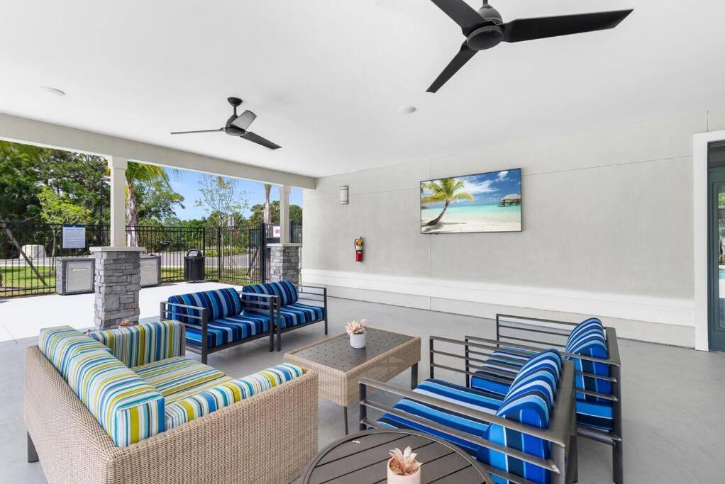 Elegant 2 Bed/2 Bath Apartment In Melbourne Fl Екстериор снимка