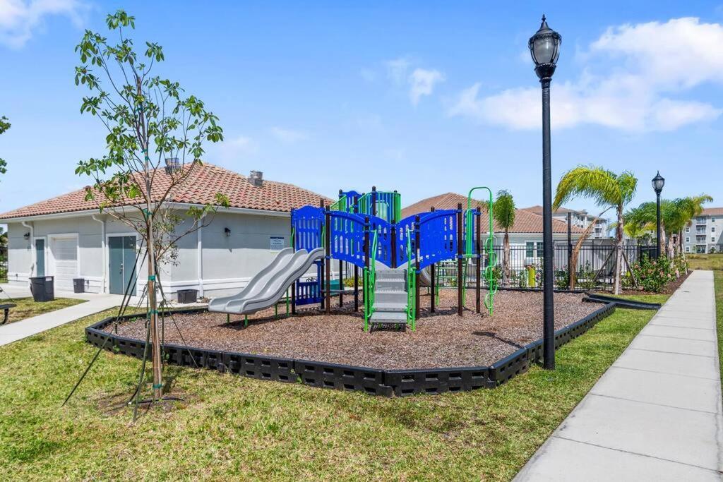 Elegant 2 Bed/2 Bath Apartment In Melbourne Fl Екстериор снимка